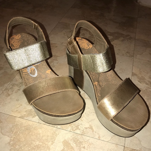 OTBT Shoes - OTBT Gold Size 9 Wedges